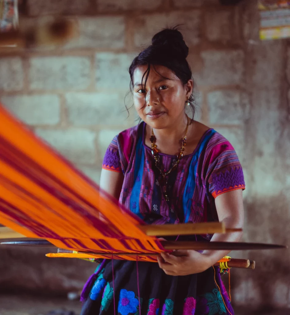 Woman working textil in chiapas